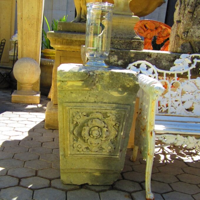 Very Rare and Beautiful "Cles De Fenetre"