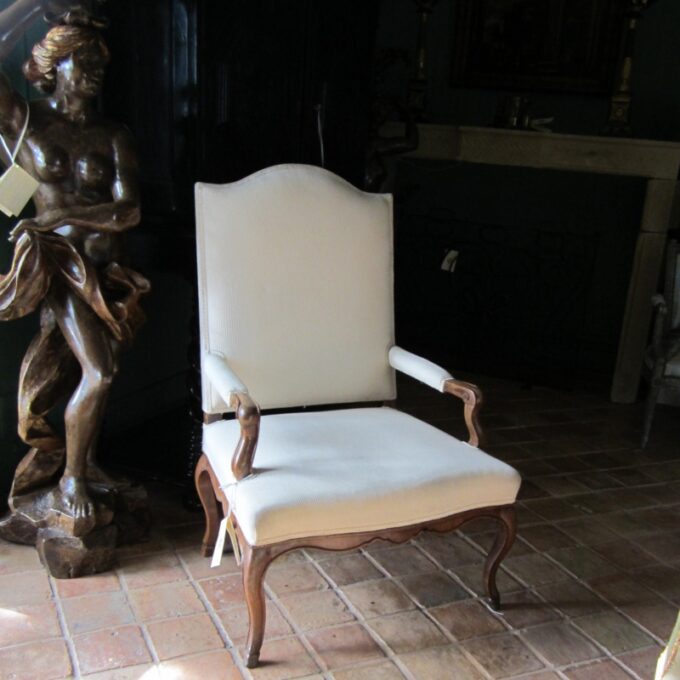 Early 18th Century Fauteuil - Image 3