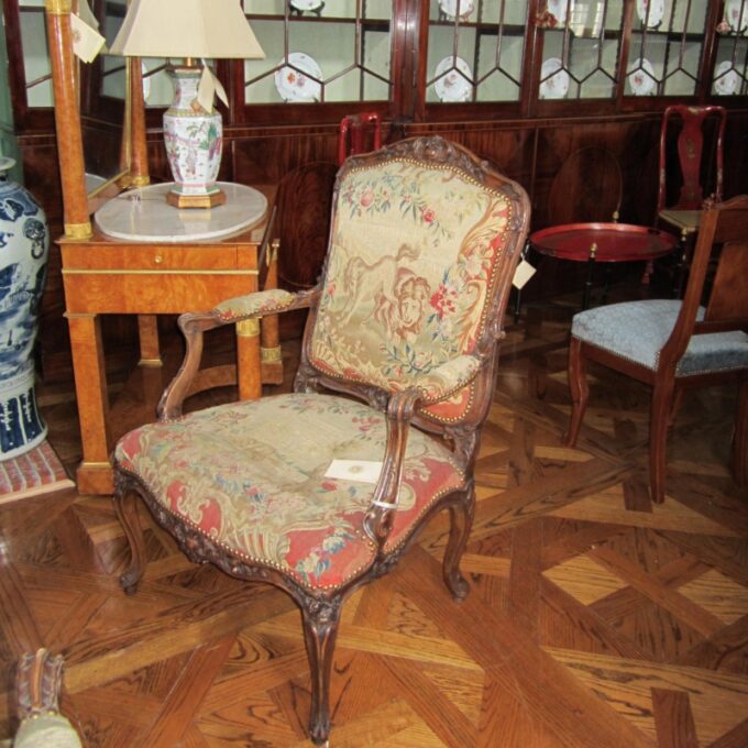 Pair Of 18th Century Regence Fauteuils - Image 3
