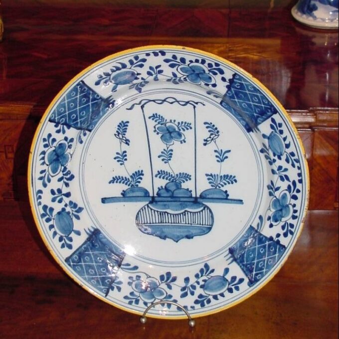 Very Rare 17th Century Delft Platter - Image 2