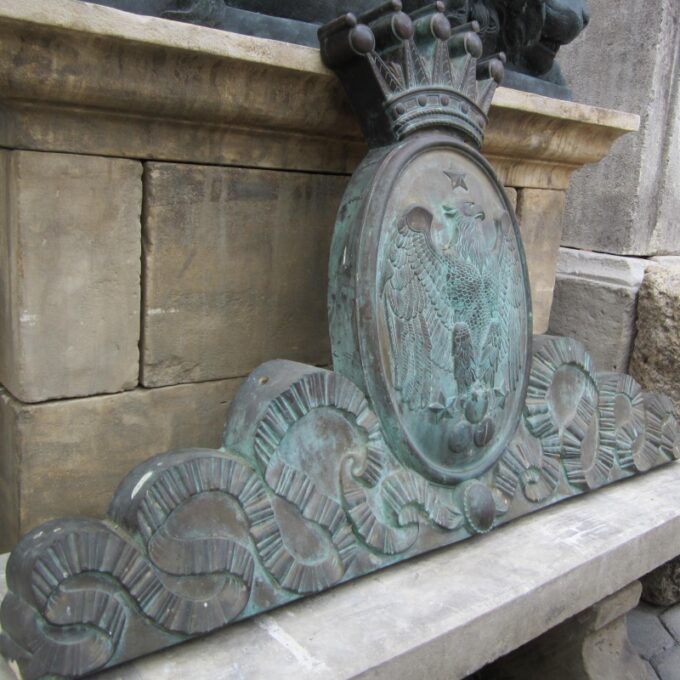 Early 19th Century Bronze Family Coat of Arm - Image 3