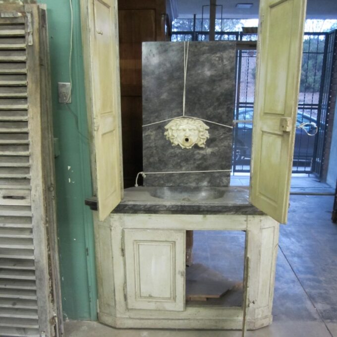 Very Rare 17th Century Fontaine De Boiserie - Image 4