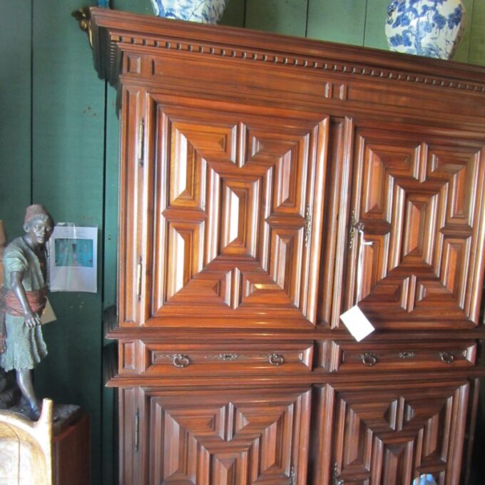 Very Rare 17th Century Henry IV Armoire A Deux Corps - Image 3