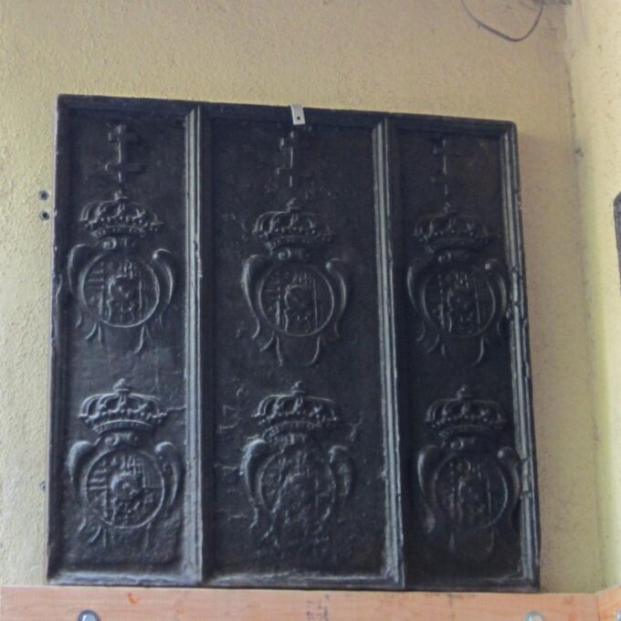 Rare 17th Century Triple Coat Of Arm - Image 2