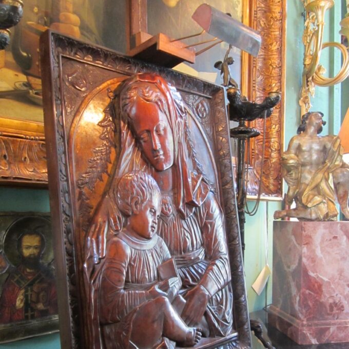 A Beautifully Carved 18th Century Fruit wood Plaque Madonna and Child - Image 2