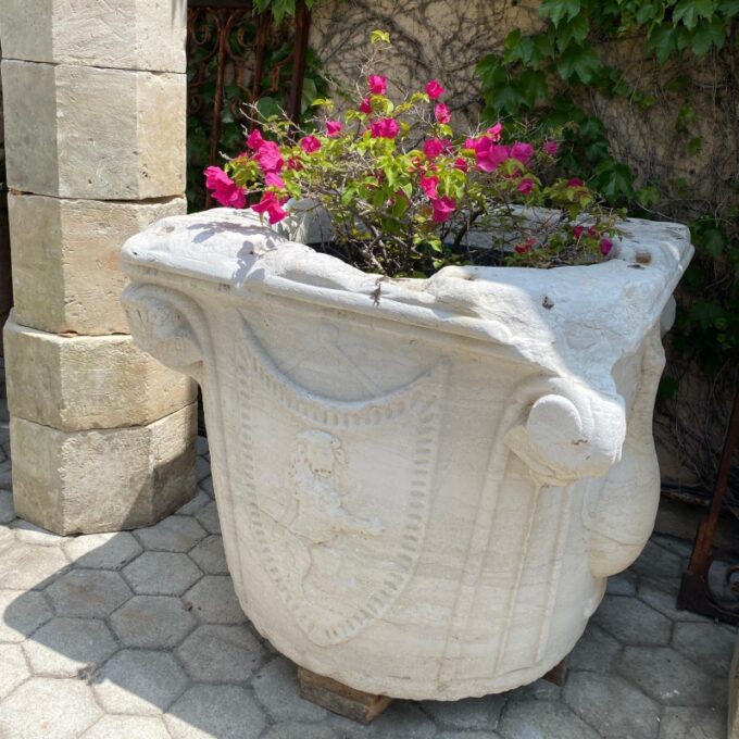 Renaissance Wellhead Hand Carved Marble Container Planter Basin Water Fountain - Image 3