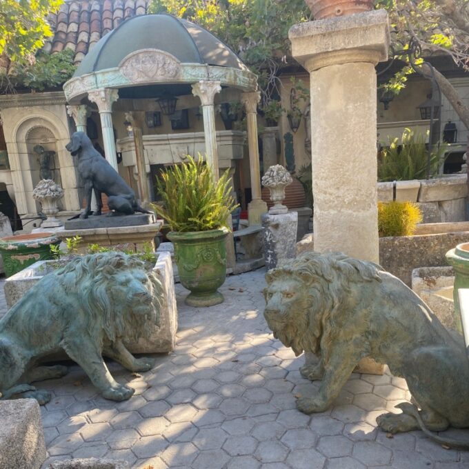 Large Pair Patinated Life size Bronze Statues Sculpture of Regal Big Cats Lions - Image 4