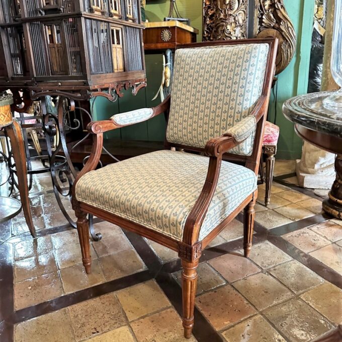 Pair Antique Armchairs Louis XVI Fauteuils in Walnut Dining Entrance Side chairs - Image 2