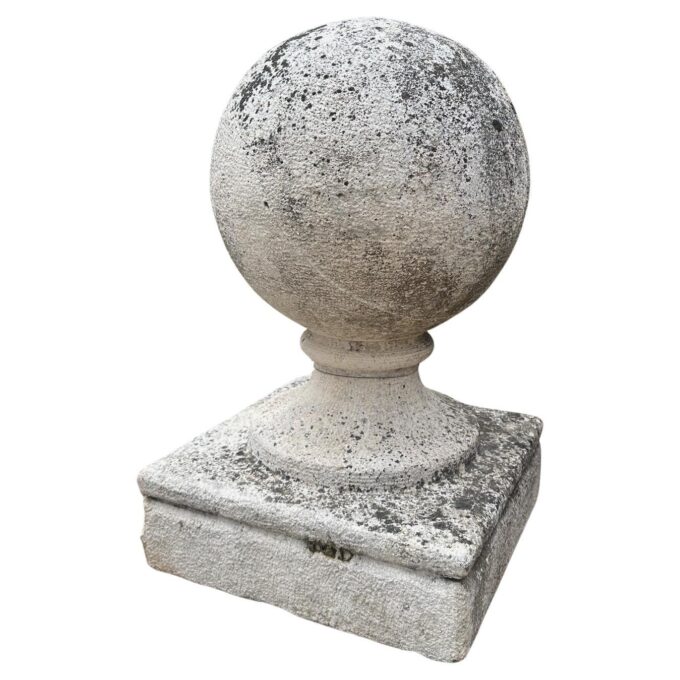 TWO Pairs Carved Stone Gate Pier pillar Sphere Ball Finials on pedestal base Antiques